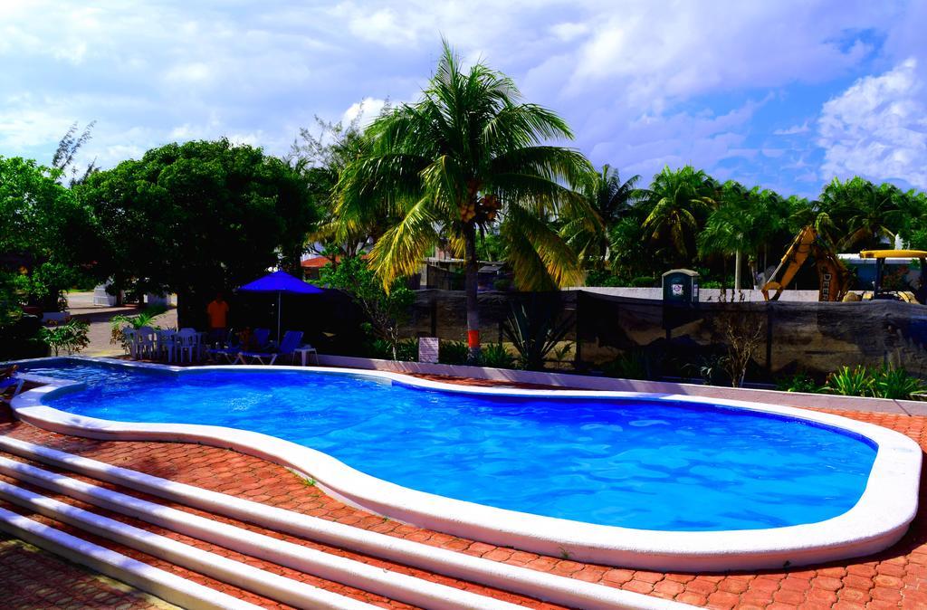 Gota De Sal Apartments Пуерто Морелос Екстериор снимка